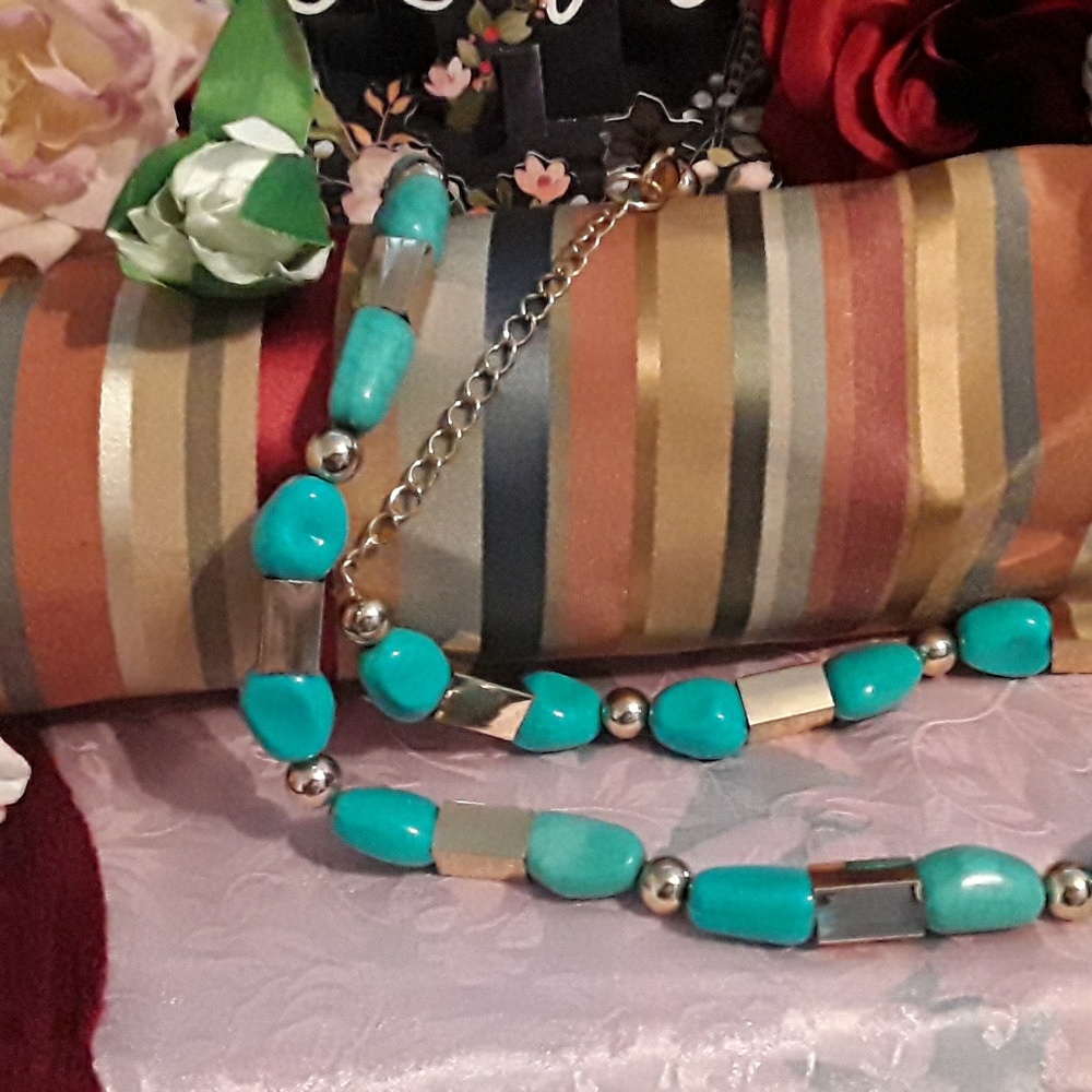 Neckles - Picture 2 of 2